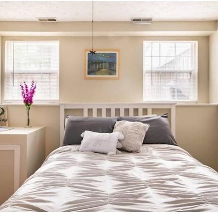 Apartamento Hidden Gem Near Downtown Frederick And Shopping Exterior foto